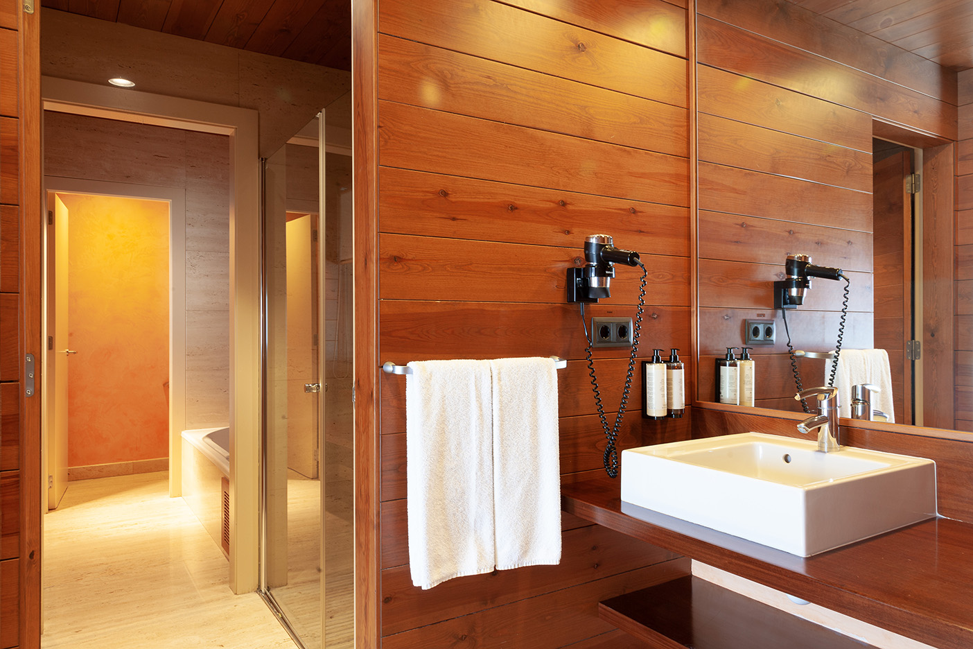 011_alta_montanyahotel Suite Familiar.jpg